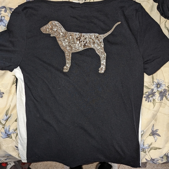 Pink T-shirt with silver sequined dog on the back - Picture 1 of 3
